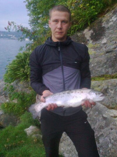 Atlantic salmon, 2.4 kg